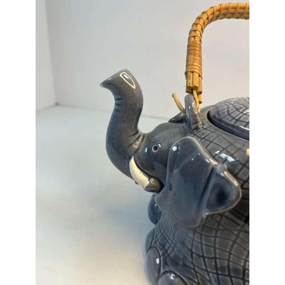 Vintage 1979 Barbi Jo Stim Elephant Tea Pot Coffee Vandor Imports Collectible‎